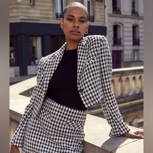 Dynamite Houndstooth Cropped Blazer